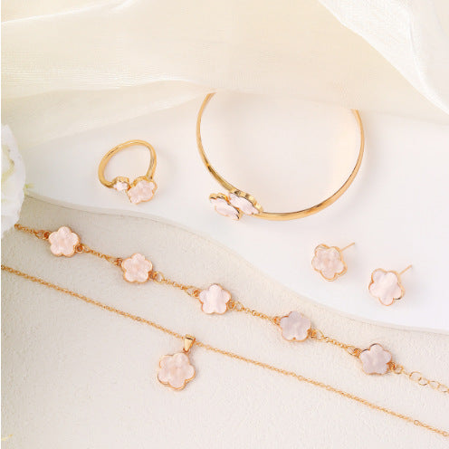Conjunto de joyas Fortuna Eterna: Tu Luz de la Suerte MK02