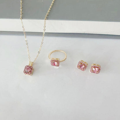 Conjunto de joyas Luz Eterna: Conjunto de Amor y Esencia MK01